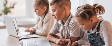 Зображення новини Програмування зі шкільної парти: результати третьої чверті навчання за оновленою програмою з інформатики