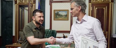 Зображення новини Palantir готова стати партнером України в секторі оборони та безпеки — Президент України зустрівся із СЕО Palantir