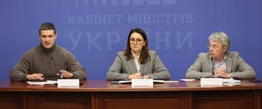 Зображення новини Михайло Федоров: «Вже понад 4,5 млн українців подали заявки в Дії на отримання 1000 грн за програмою єПідтримка»