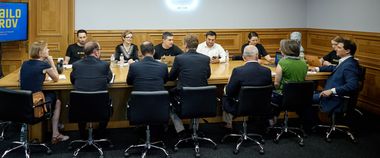 Зображення новини Михайло Федоров на зустрічі з дипломатами країн G7: «Україна має стати найзручнішою державою для наших громадян»