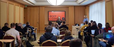 Зображення новини Вдосконалюємо технологічні навички: як пройшов Palantir AIP Bootcamp