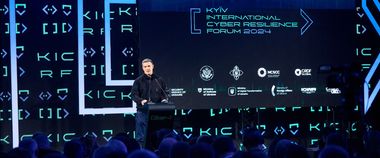 Михайло Федоров на Міжнародному форумі з кібербезпеки: «Зараз триває перша у світі кібервійна»