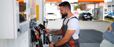 Зображення новини Дізнайтеся все про роботу на АЗК: новий серіал на Дія.Освіта