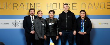 Цифрові реформи, розвиток інвестклімату та покращення умов для бізнесу: Михайло Федоров зустрівся зі Спецпредставницею США Пенні Пріцкер