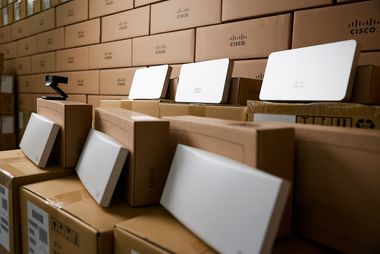 Зображення новини Інтернет в укриття для навчання: українські школи отримають Wi-Fi-роутери та вебкамери від міжнародних партнерів