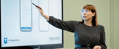 Зображення новини Поповнити транспортну картку та переглянути історію поїздок: нові можливості застосунку е-Тернопіль