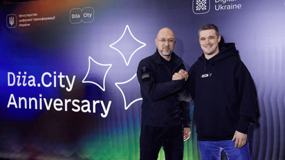 Денис Шмигаль, Прем’єр-міністр України, Михайло Федоров, Віцепрем’єр-міністр з інновацій, розвитку освіти, науки та технологій — Міністр цифрової трансформації України Денис Шмигаль, Прем’єр-міністр України, Михайло Федоров, Віцепрем’єр-міністр з інновацій, розвитку освіти, науки та технологій — Міністр цифрової трансформації України