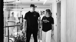 Михайло Федоров, Віцепрем’єр-міністр з інновацій, розвитку освіти, науки та технологій — Міністр цифрової трансформації України, Валерія Іонан, заступник Міністра цифрової трансформації України з питань євроінтеграції Михайло Федоров, Віцепрем’єр-міністр з інновацій, розвитку освіти, науки та технологій — Міністр цифрової трансформації України, Валерія Іонан, заступник Міністра цифрової трансформації України з питань євроінтеграції